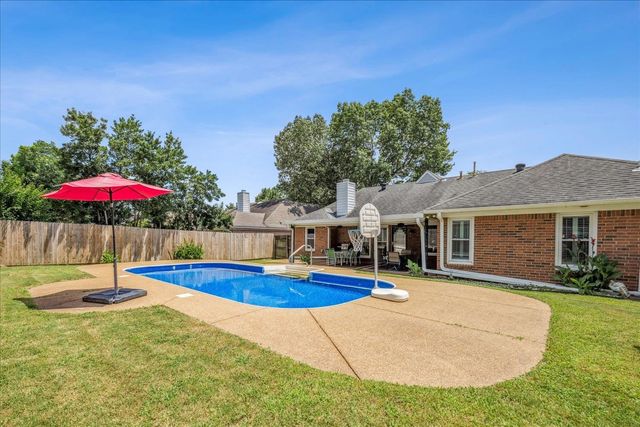 8560 SUNNYVALE ST S, Cordova, TN 38018