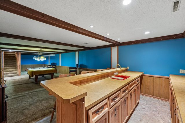 6851 NW 54th Court, Johnston, IA 50131