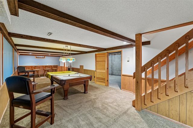 6851 NW 54th Court, Johnston, IA 50131