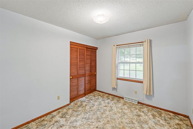 6851 NW 54th Court, Johnston, IA 50131