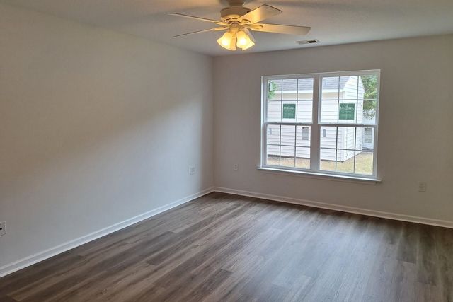 118 Red Cedar Ave., Myrtle Beach, SC 29588