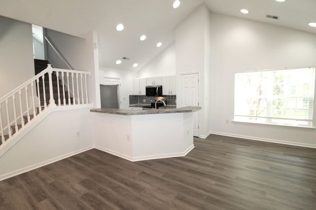 118 Red Cedar Ave., Myrtle Beach, SC 29588