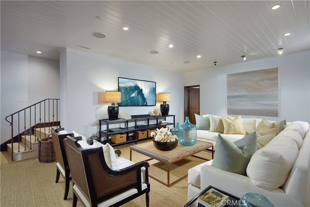 1292 Cliff Drive, Laguna Beach, CA 92651