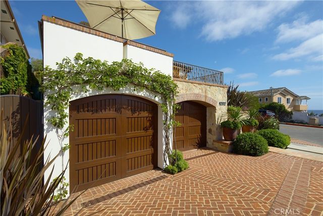 1292 Cliff Drive, Laguna Beach, CA 92651