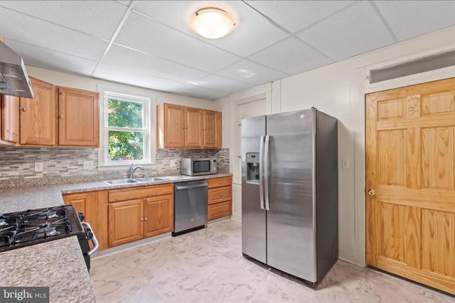 80 S 4TH ST, Mount Wolf, PA 17347