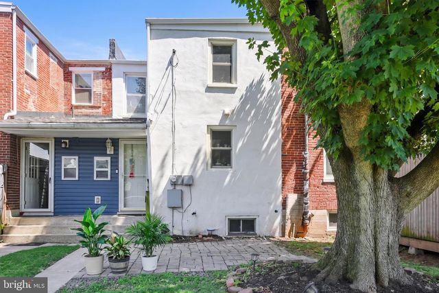 80 S 4TH ST, Mount Wolf, PA 17347