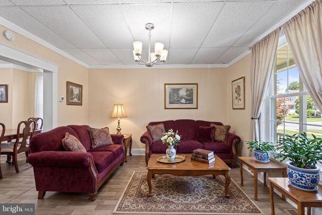80 S 4TH ST, Mount Wolf, PA 17347