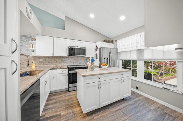 5958 CLUBSIDE DRIVE, Sarasota, FL 34243