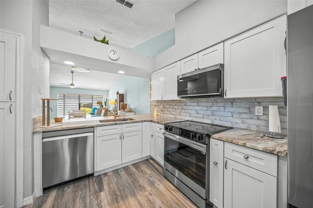 5958 CLUBSIDE DRIVE, Sarasota, FL 34243