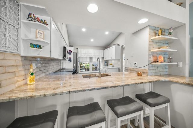 5958 CLUBSIDE DRIVE, Sarasota, FL 34243