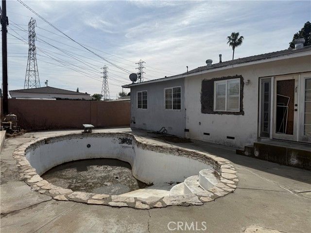 10285 E Belcher, Downey, CA 90242