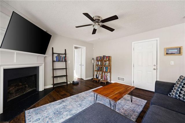217 Creel Chase NW, Kennesaw, GA 30144