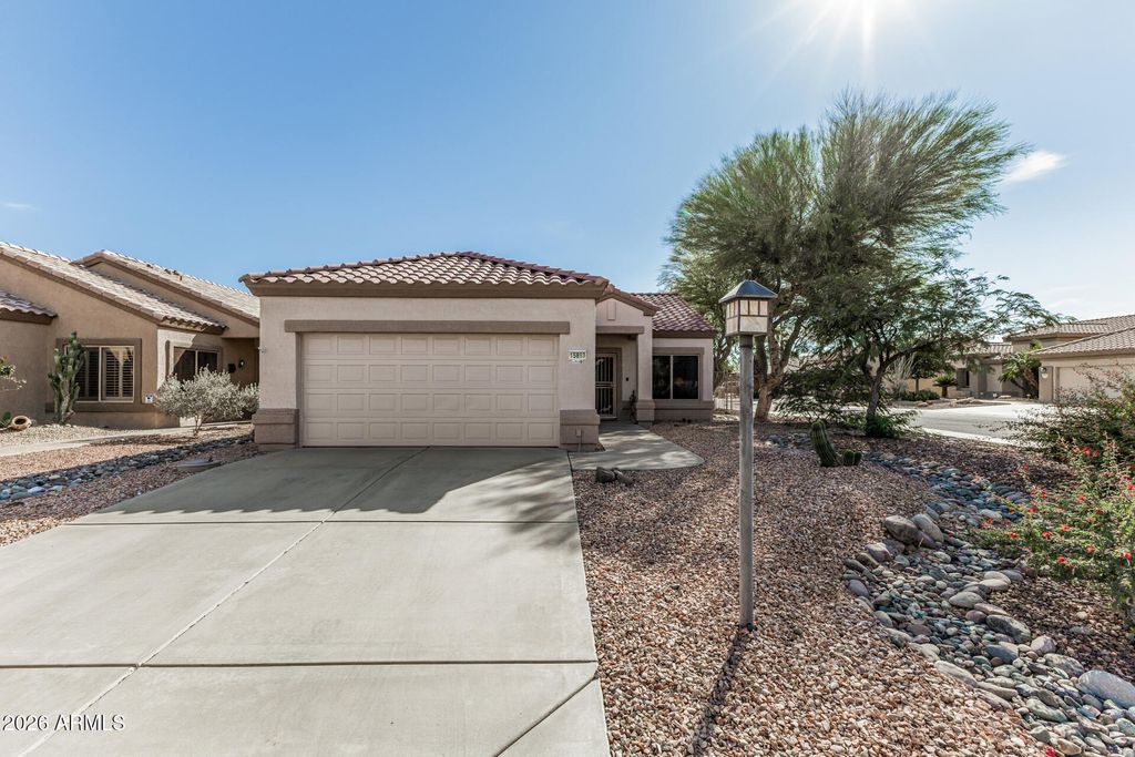 15893 W ARROWHEAD Drive, Surprise, AZ 85374