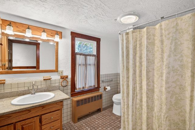 41 Belvidere Road, Falmouth, MA 02540
