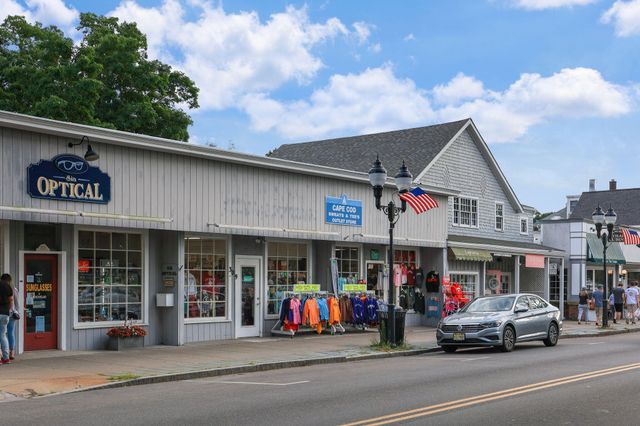 41 Belvidere Road, Falmouth, MA 02540