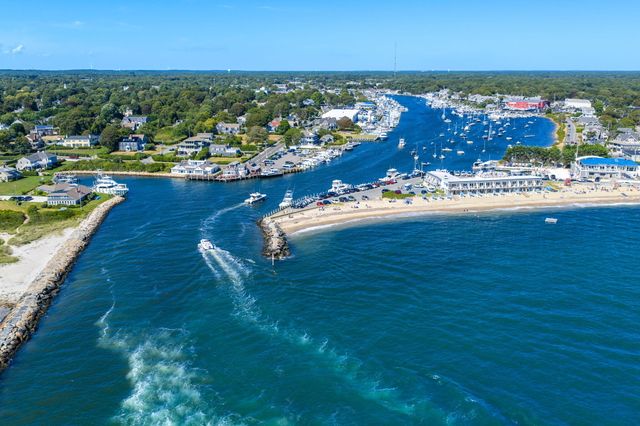 41 Belvidere Road, Falmouth, MA 02540