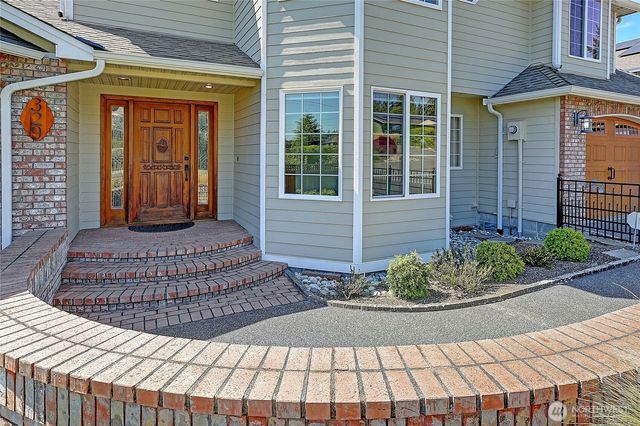 329 Burke Drive, Camano Island, WA 98282