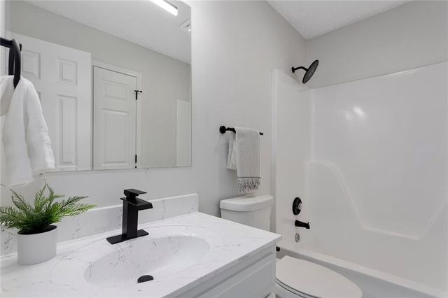 302 S Franklin Street, Spring Hill, KS 66083
