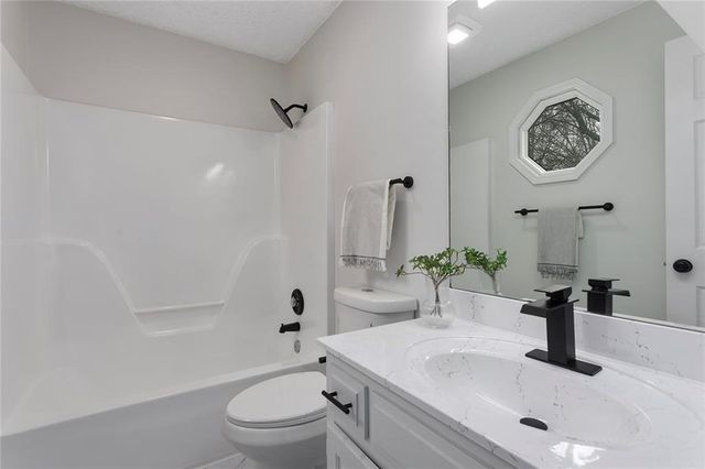302 S Franklin Street, Spring Hill, KS 66083