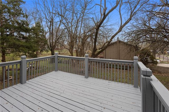 302 S Franklin Street, Spring Hill, KS 66083