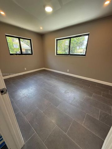 2929 SW 19th St 1-2, Fort Lauderdale, FL 33312