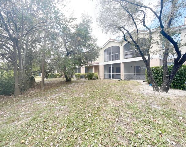 815 W Boynton Beach Boulevard 4-102, Boynton Beach, FL 33426