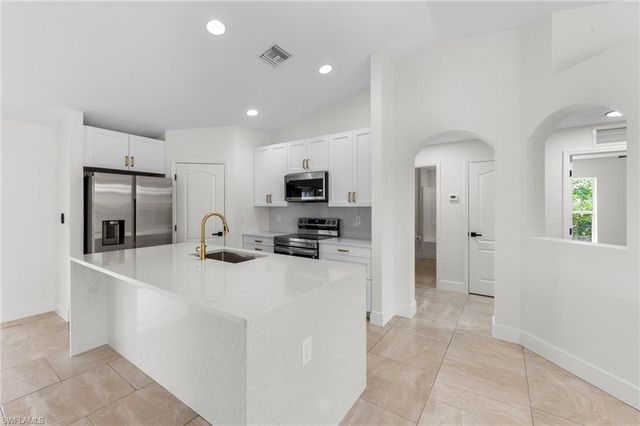 3214 10th ST SW, Lehigh Acres, FL 33976