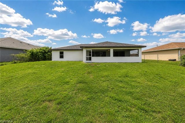 3214 10th ST SW, Lehigh Acres, FL 33976