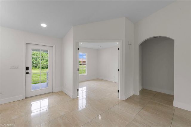 3214 10th ST SW, Lehigh Acres, FL 33976
