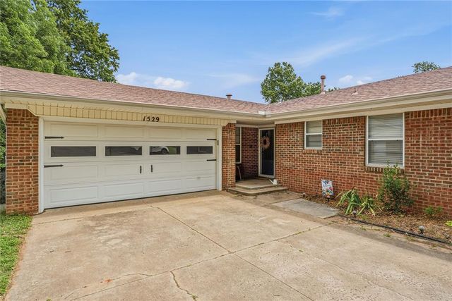 1529 Oakwood Drive, Norman, OK 73069