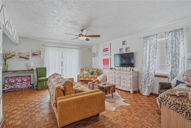 1529 Oakwood Drive, Norman, OK 73069