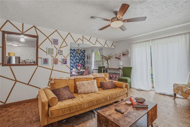 1529 Oakwood Drive, Norman, OK 73069