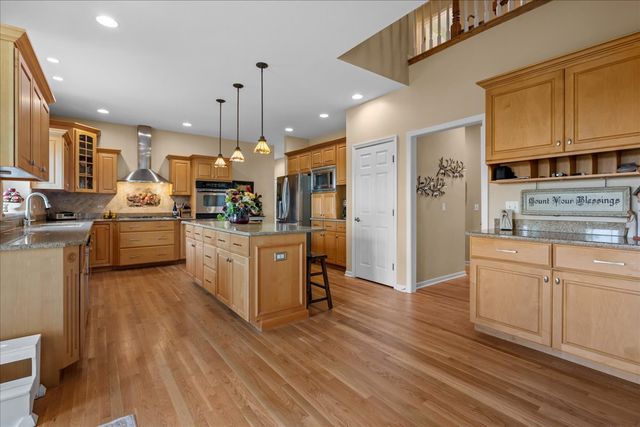 430 Alberosky Way, Batavia, IL 60510