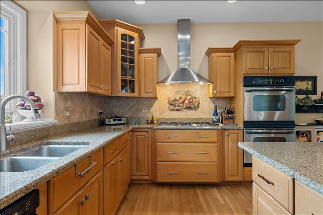430 Alberosky Way, Batavia, IL 60510