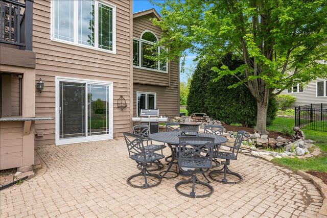 430 Alberosky Way, Batavia, IL 60510