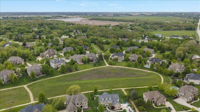 430 Alberosky Way, Batavia, IL 60510