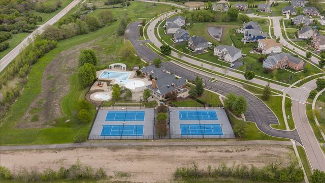 430 Alberosky Way, Batavia, IL 60510