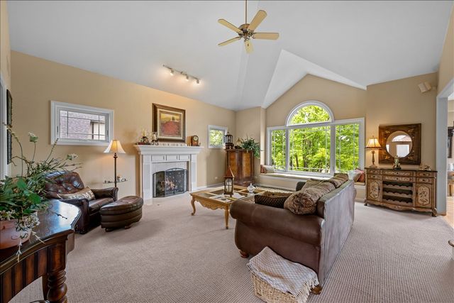 430 Alberosky Way, Batavia, IL 60510