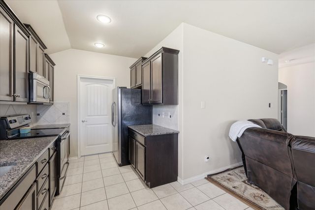 8717 Whirlwind Trail, Aubrey, TX 76227