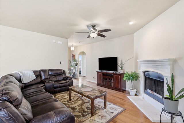 8717 Whirlwind Trail, Aubrey, TX 76227