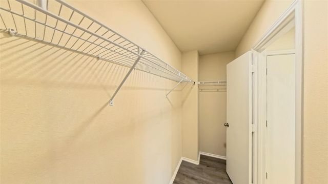 2843 Maybrook Hollow Lane, Houston, TX 77047