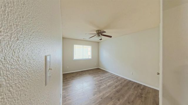 2843 Maybrook Hollow Lane, Houston, TX 77047