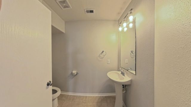 2843 Maybrook Hollow Lane, Houston, TX 77047