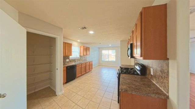 2843 Maybrook Hollow Lane, Houston, TX 77047