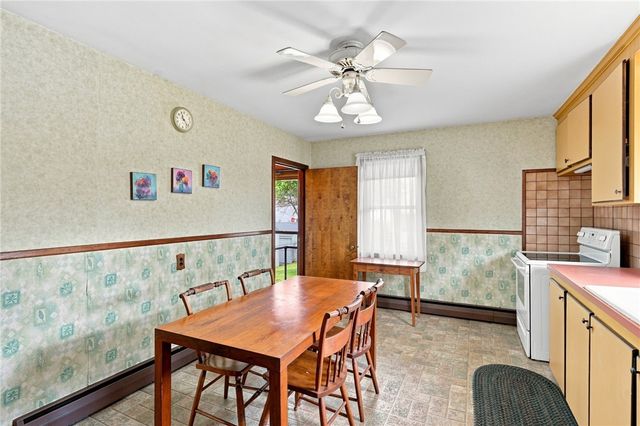 219 Grosvenor Avenue, North Providence, RI 02904