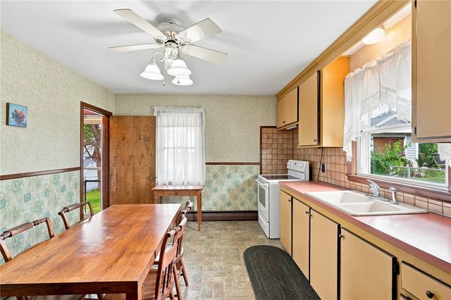 219 Grosvenor Avenue, North Providence, RI 02904