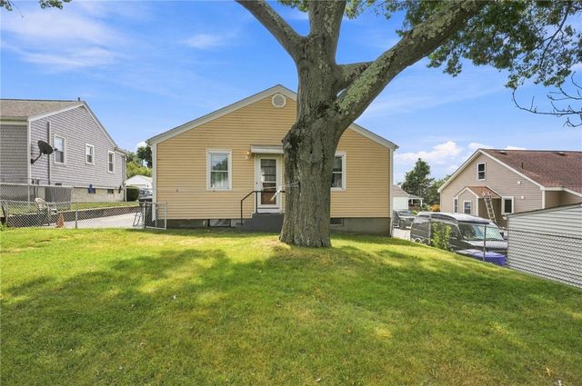 219 Grosvenor Avenue, North Providence, RI 02904