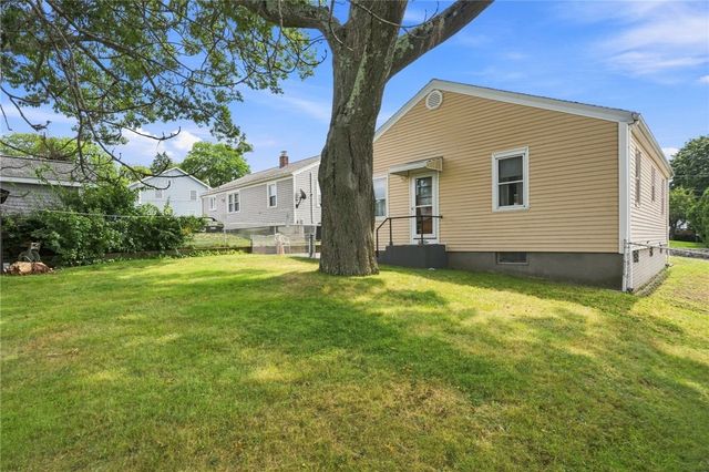 219 Grosvenor Avenue, North Providence, RI 02904