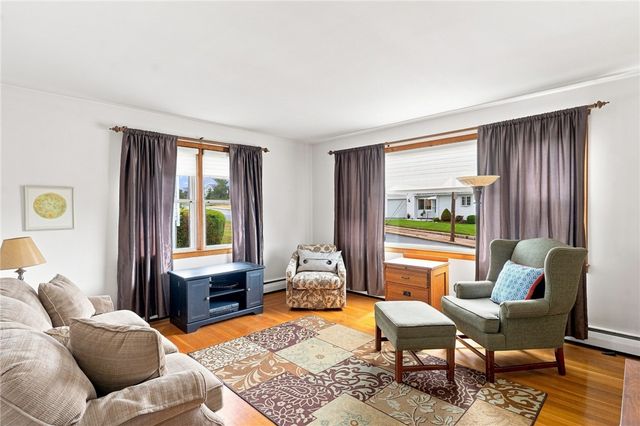 219 Grosvenor Avenue, North Providence, RI 02904