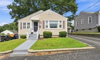 219 Grosvenor Avenue, North Providence, RI 02904